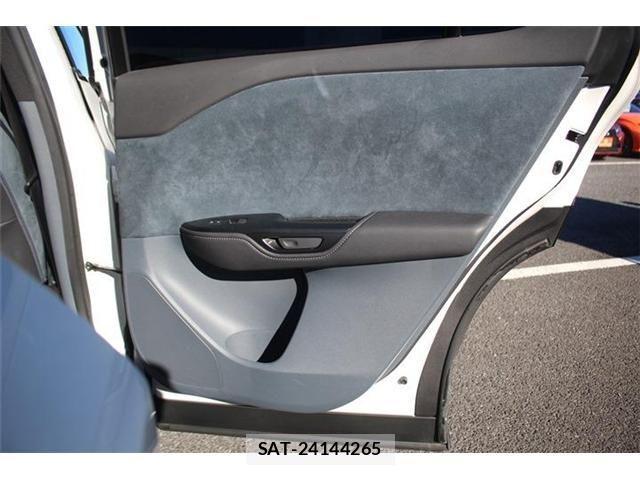 Lexus RZ 2023-07 2099960-22