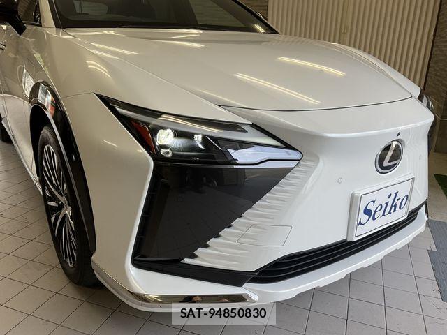 Lexus RZ 2023-10 8036500-20