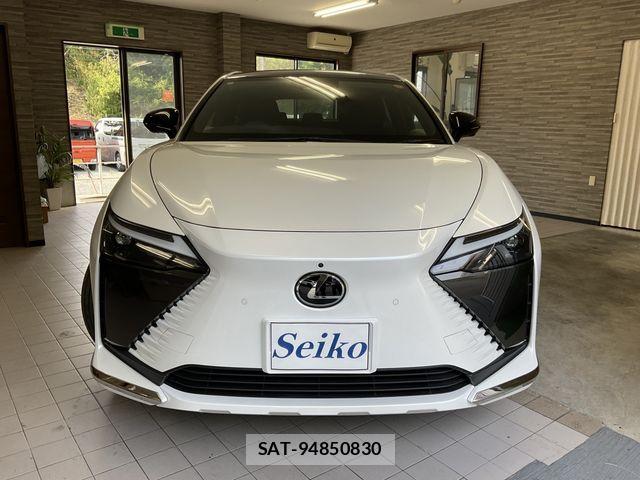 Lexus RZ 2023-10 8036500-24