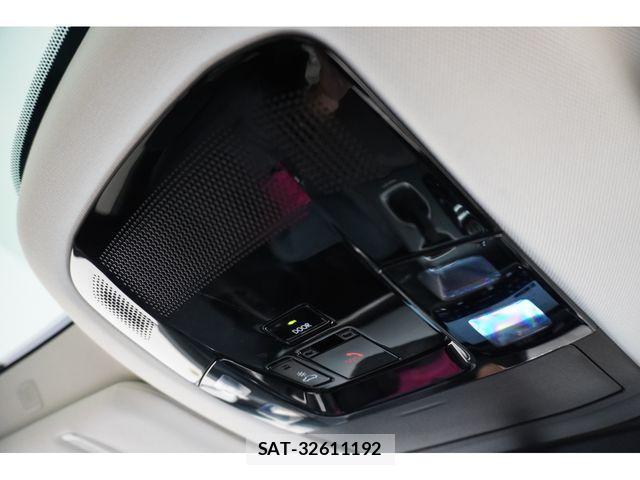 Lexus RZ 2023-07 8315238-19