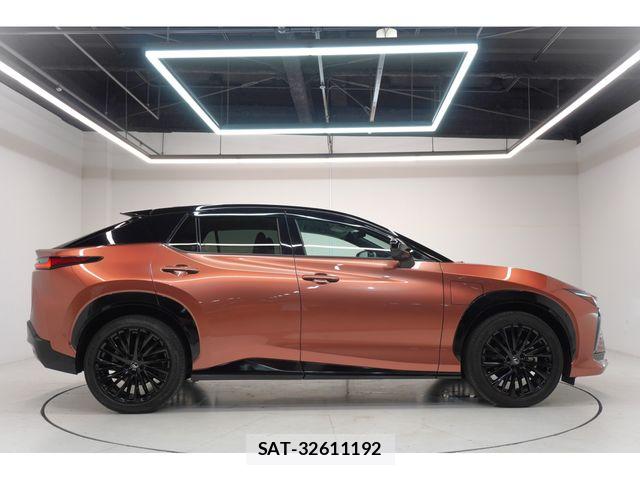 Lexus RZ 2023-07 8315238-3