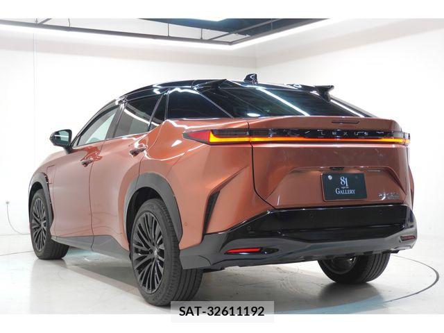 Lexus RZ 2023-07 8315238-6
