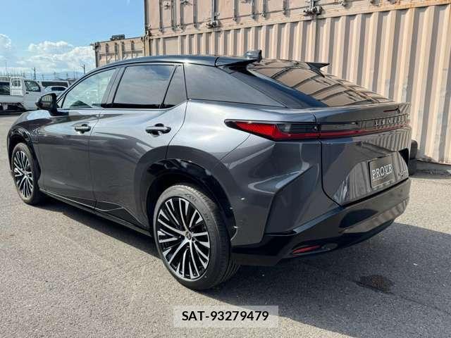 Lexus RZ 2023-01 8796519-15