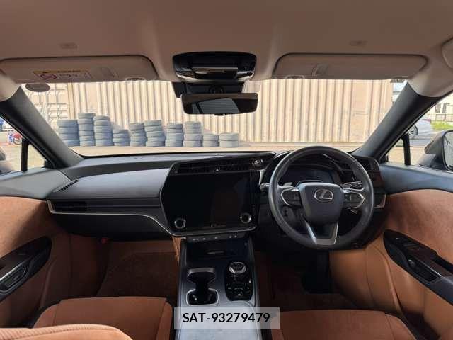 Lexus RZ 2023-01 8796519-2