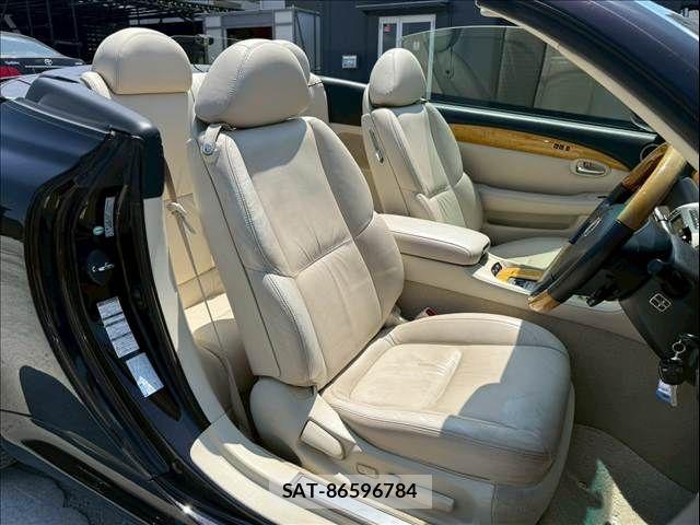 Lexus SC 2010-04 8208472-9