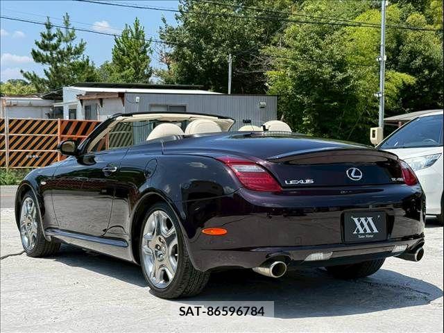 Lexus SC 2010-04 8208472-4