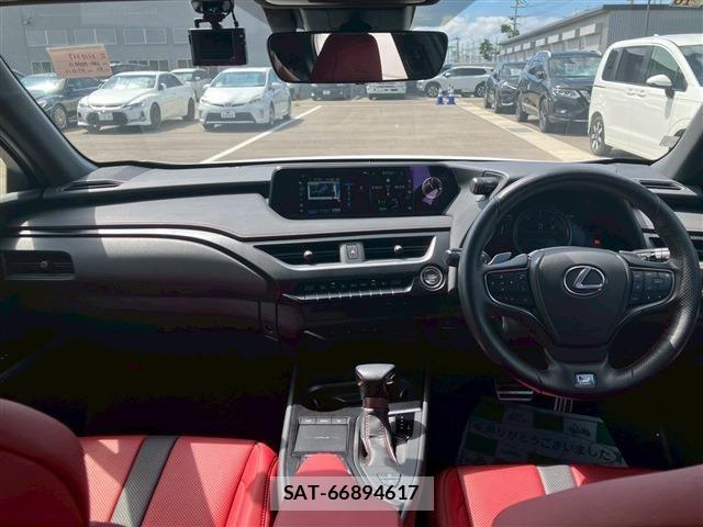 Lexus UX 2020-10 1302694-13