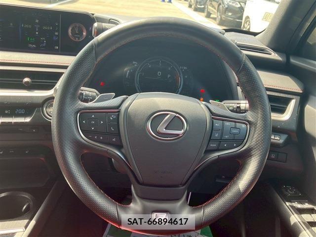 Lexus UX 2020-10 1302694-18