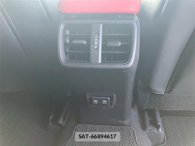 Lexus UX 2020-10 1302694-27