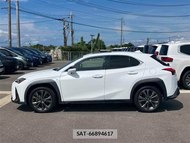 Lexus UX 2020-10 1302694-8
