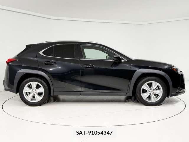 Lexus UX 2021-08 1391765-9
