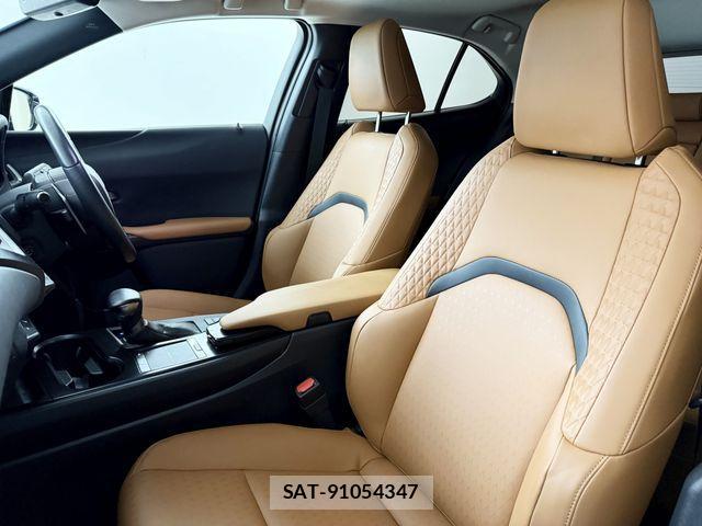 Lexus UX 2021-08 1391765-20