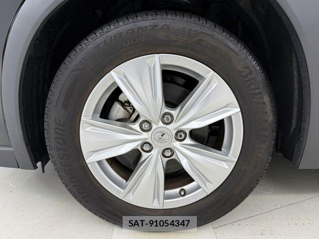 Lexus UX 2021-08 1391765-26