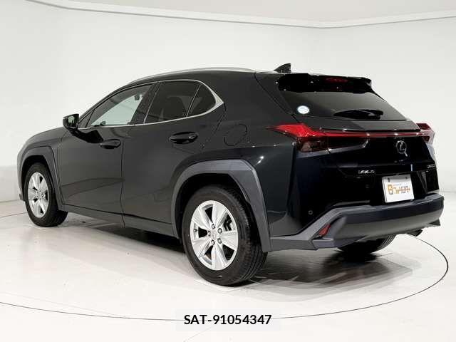 Lexus UX 2021-08 1391765-6
