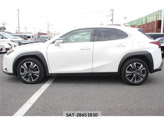 Lexus UX 2023-11 1416891-11