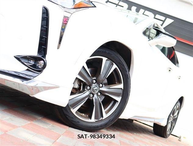 Lexus UX 2019-05 1429180-12