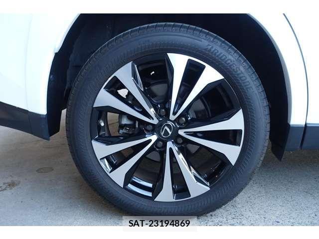 Lexus UX 2023-01 1932649-11