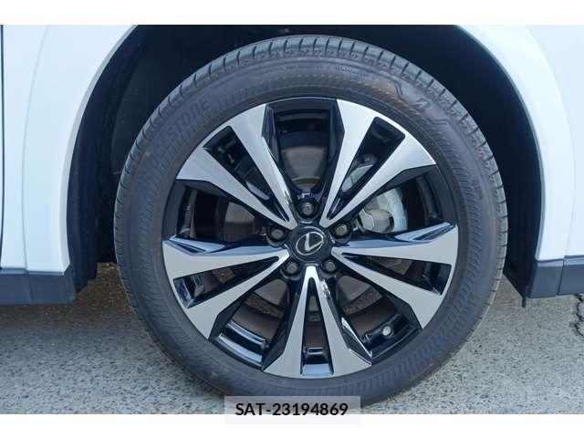 Lexus UX 2023-01 1932649-12