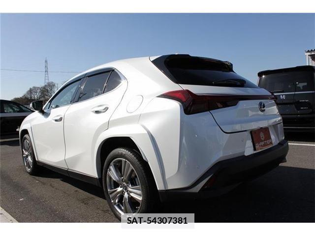 Lexus UX 2022-12 2350592-24