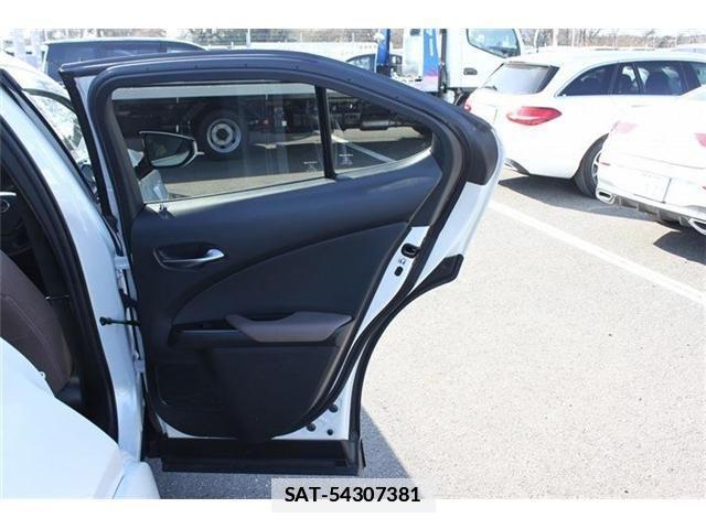 Lexus UX 2022-12 2350592-26