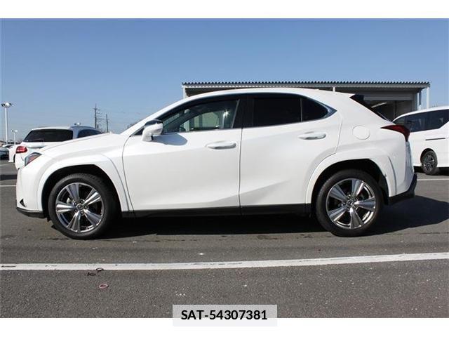 Lexus UX 2022-12 2350592-7