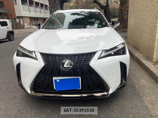 Lexus UX 2018-11 3771542-1