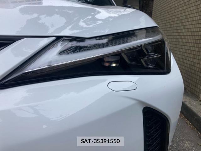 Lexus UX 2018-11 3771542-4