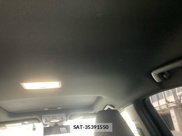 Lexus UX 2018-11 3771542-8