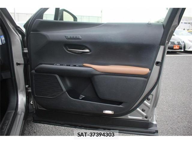 Lexus UX 2019-03 5871228-16