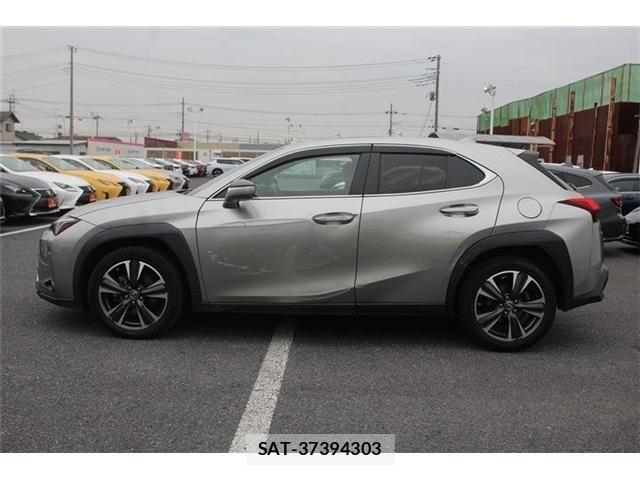 Lexus UX 2019-03 5871228-4
