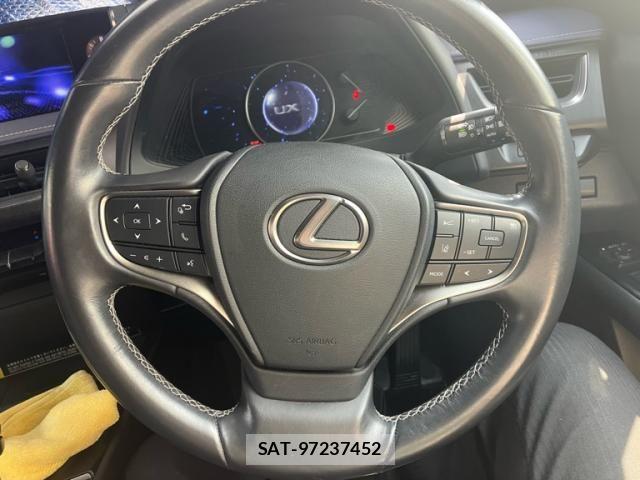 Lexus UX 2020-05 5871229-14