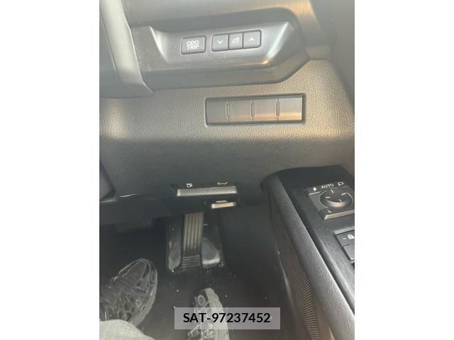 Lexus UX 2020-05 5871229-19