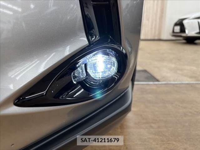 Lexus UX 2019-03 6499695-11