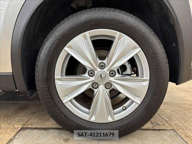 Lexus UX 2019-03 6499695-26