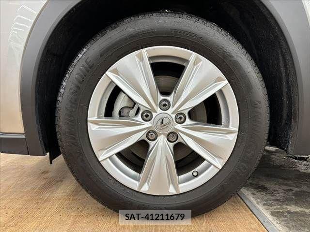 Lexus UX 2019-03 6499695-28