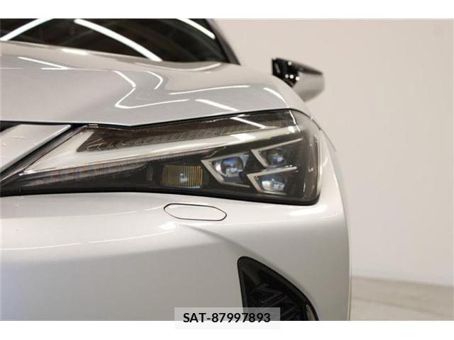 Lexus UX 2019-03 6907879-14