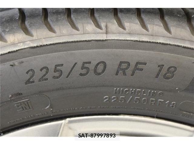 Lexus UX 2019-03 6907879-26