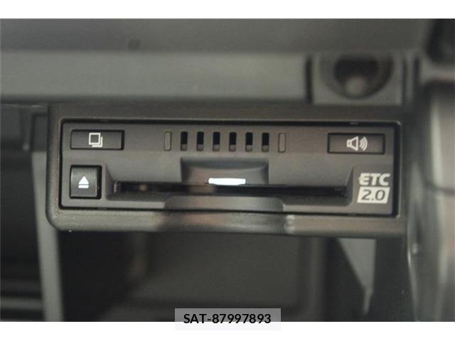 Lexus UX 2019-03 6907879-3