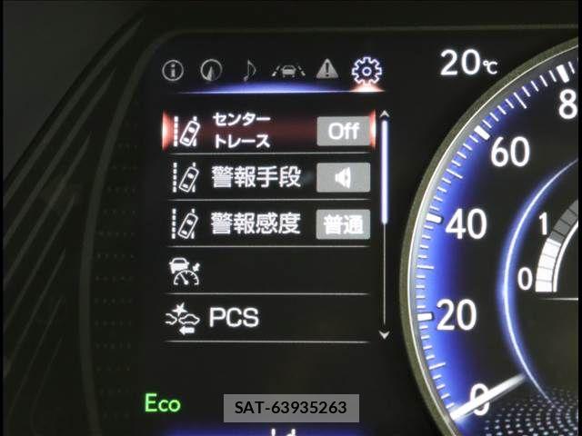 Lexus UX 2022-11 6907873-15