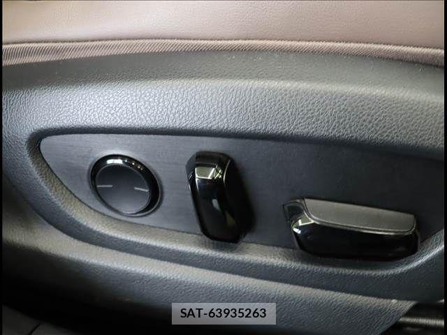 Lexus UX 2022-11 6907873-19