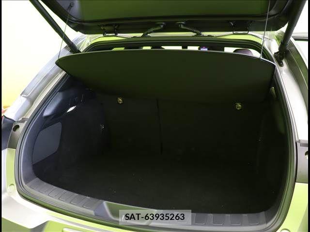 Lexus UX 2022-11 6907873-25