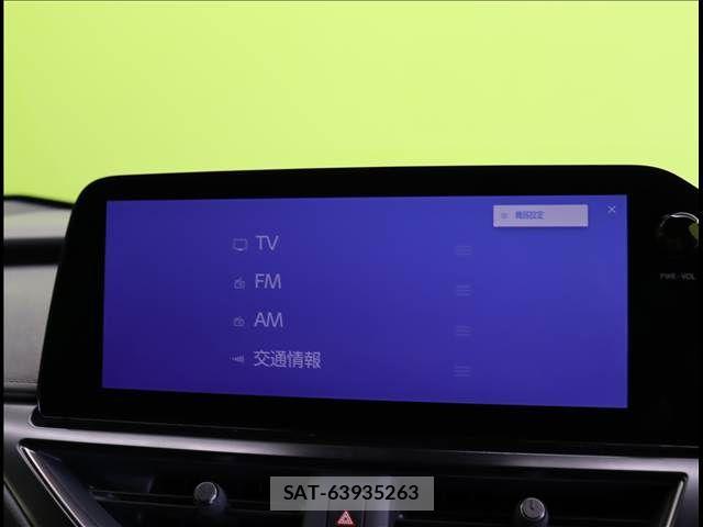 Lexus UX 2022-11 6907873-4