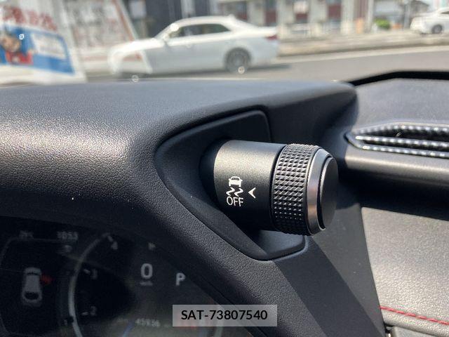 Lexus UX 2018-11 7020802-15