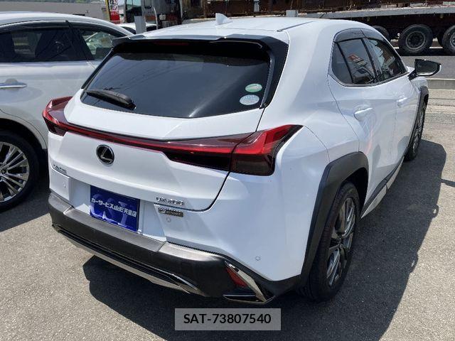 Lexus UX 2018-11 7020802-2