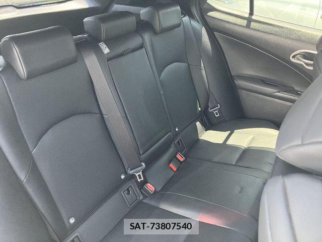 Lexus UX 2018-11 7020802-4