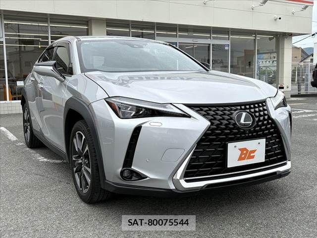 Lexus UX 2019-08 7221176-9