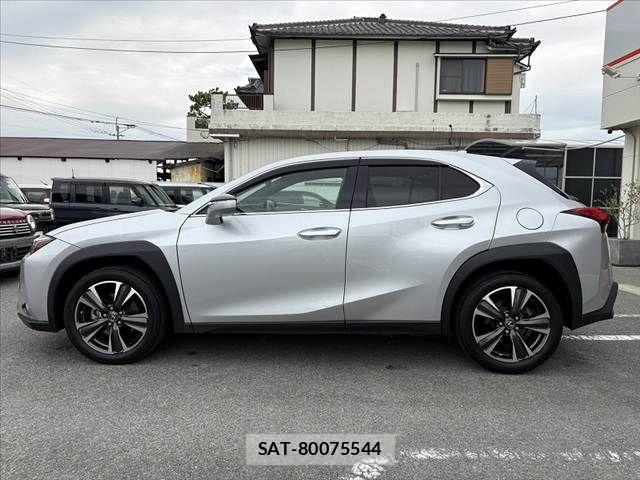 Lexus UX 2019-08 7221176-10