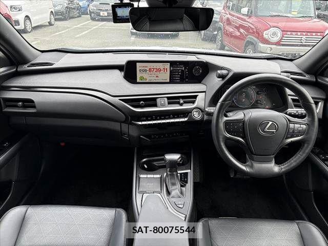 Lexus UX 2019-08 7221176-1