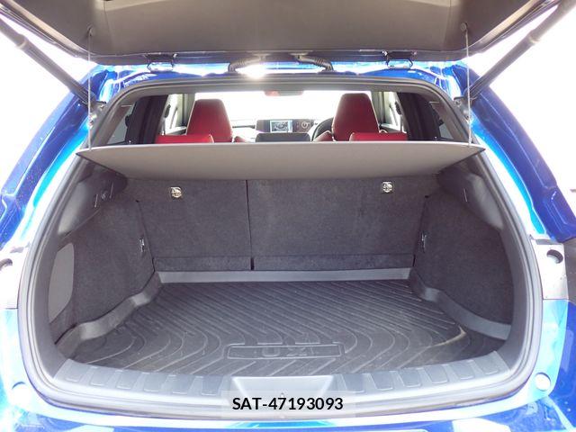 Lexus UX 2021-02 7221180-27