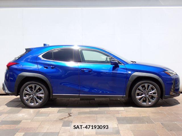 Lexus UX 2021-02 7221180-4